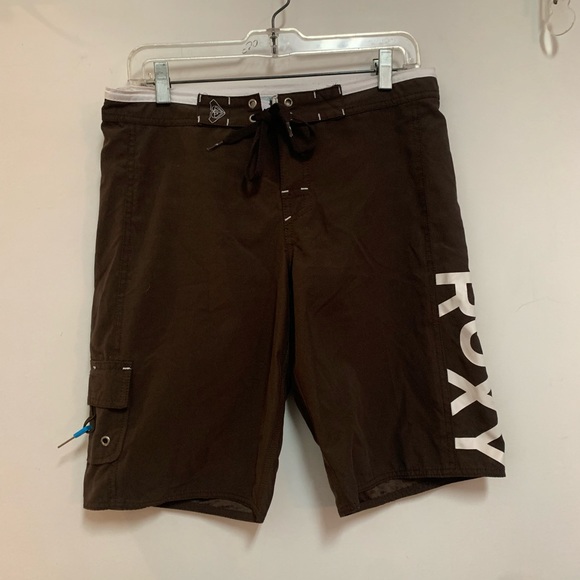 Roxy Bermuda - Picture 3 of 5